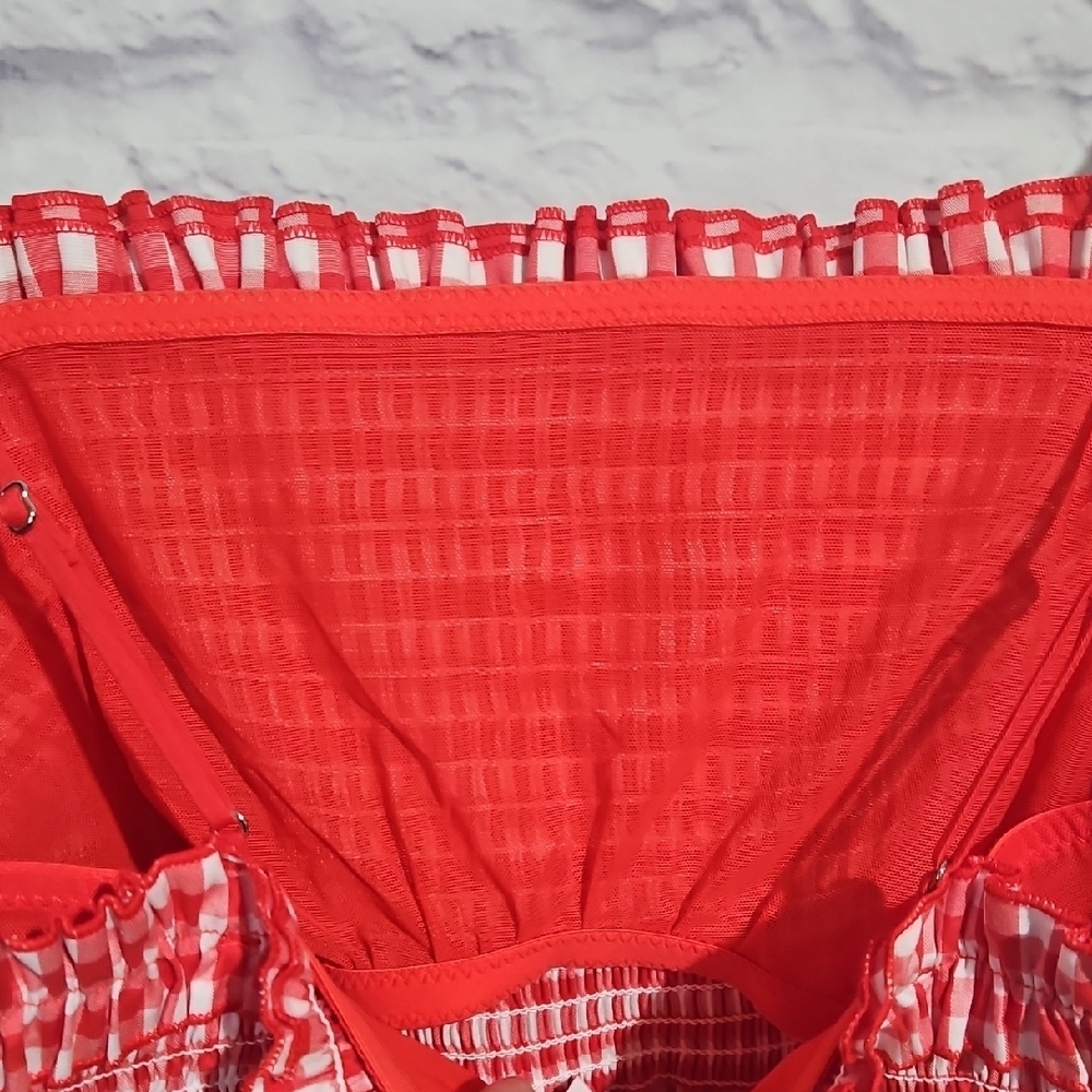 Colsie Red and White Gingham Bandeau Bralette Crop Top - Picture 7 of 8